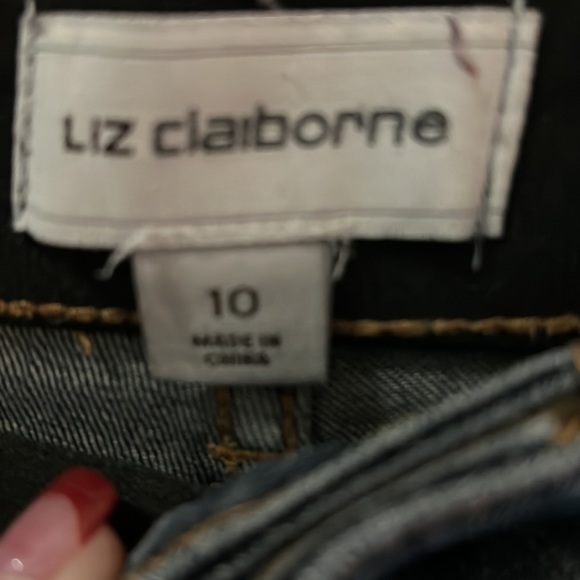 Liz Claiborne size 10 skinny fit jeans - Picture 2 of 3